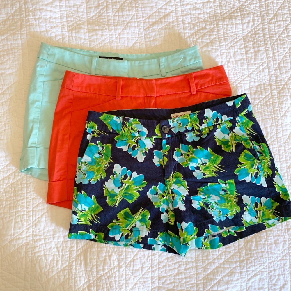 Lot of chino shorts